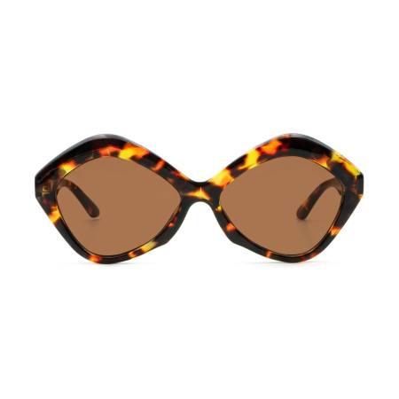 Eine Sonnenbrille von raffinierter Eleganz für Frauen,
