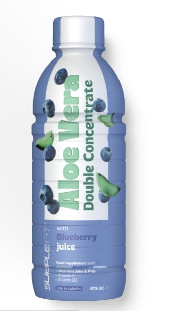 Jus d'aloe vera avec extrait de myrtille dans une bouteille de 675 ml, complément alimentaire de bienêtre en soit.